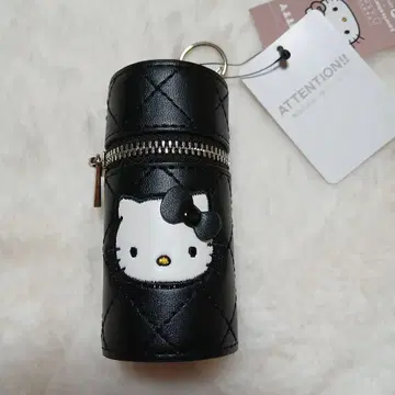 LOWRYSFARM 로리즈팜 키티 퀼팅 립 케이스 블랙