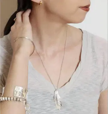 마농(MANON) JEWELRY 페더 펜던트 목걸이 실버