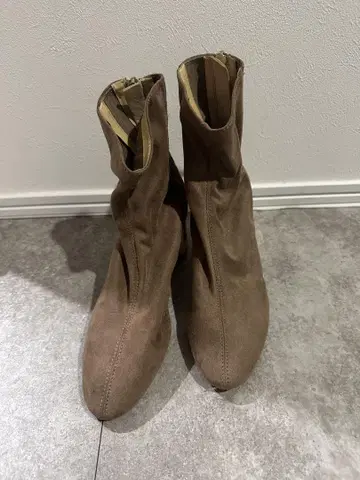 ZARA 숏부츠