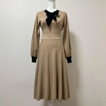 토코 클로젯 롱 원피스 니트 베이지 가을 성숙 귀여움 고급