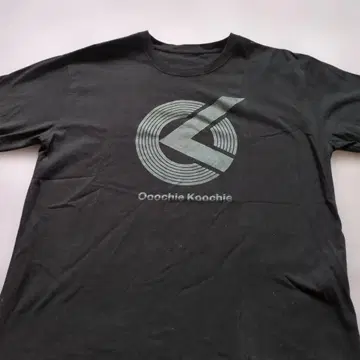 Oochie Koochie 투어 티셔츠 2025