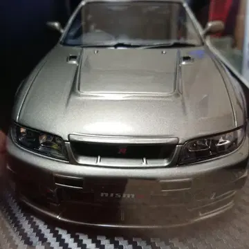 Nismo 400R BCNR33 이그니션 모델 1/18