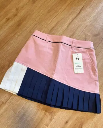 테일러메이드 플리츠 스커트 새상품