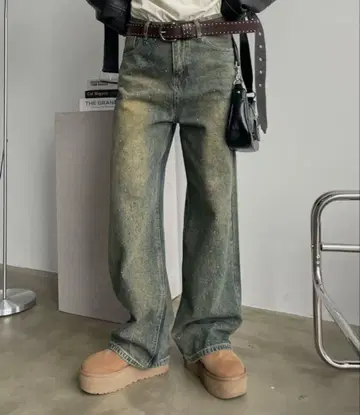 오로라 큐빅 장식 빈티지 루즈 데님 팬츠
