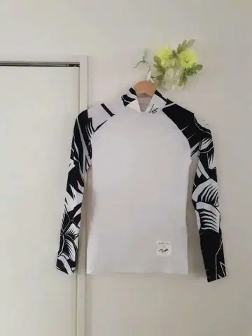 마크앤로나 롱T 이너 방한 긴팔 화이트 36