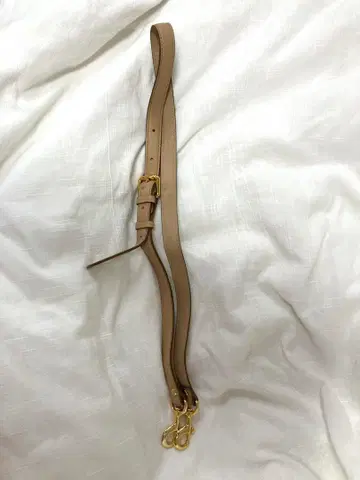 MCM 가죽 숄더 스트랩 베이지