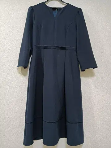 레지나 스크래치 네이비 컬러 원피스 40