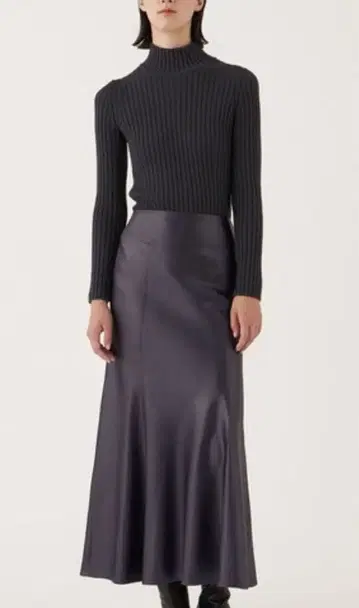 DES PRES 가죽 같은 새틴 머메이드 맥시 스커트 새상품급