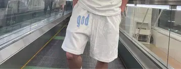화이트 숏팬츠 godSavage