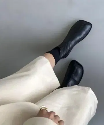 포트 스퀘어토 백 지퍼 숏부츠