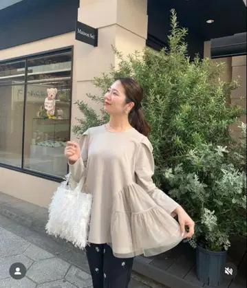 fitmore 핏모어 튤 절개 페플럼 티셔츠 롱 슬리브
