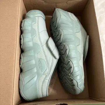 KEEN 우먼 하이파우저 랩 슬립온 24.5cm
