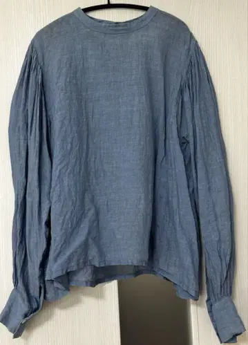 arts&science 아츠앤사이언스 개더 슬리브 블라우스 네이비 나염