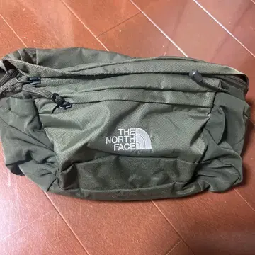 THE NORTH FACE 바디백 올리브