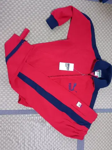 70년대 데드스탁 PUMA PM-602 저지 세트 L 사이즈 레드