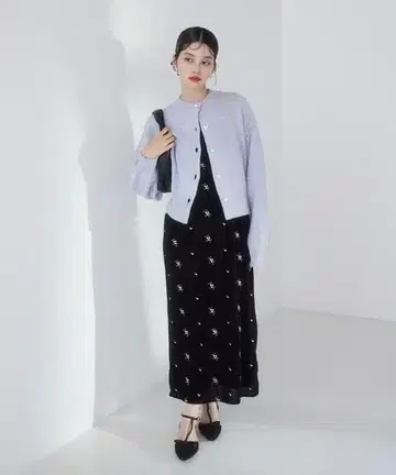 새상품 VIS 하트 모듬 펄 버튼 가디건 & 자수 모듬 벨로아 원피스