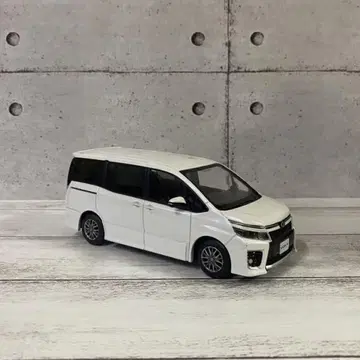TOYOTA VOXY 도요타 복시 80 전반기 미니카 컬러 샘플