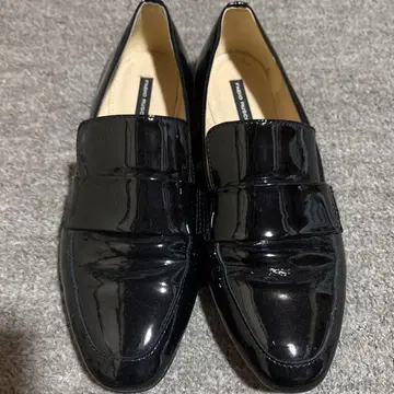 블랙 에나멜 로퍼 36.5
