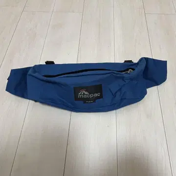macpac 바디백 파랑