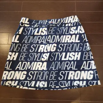 ADMIRAL 텍스트 프린트 스커트 네이비