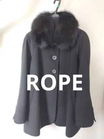 ROPE 블랙 퍼 코트