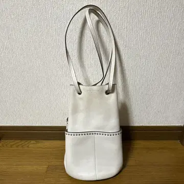 J&M DAVIDSON 가죽 미니 데이지 스터드 핸드백