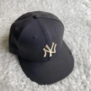newera 뉴욕 양키스 캡 58.7cm