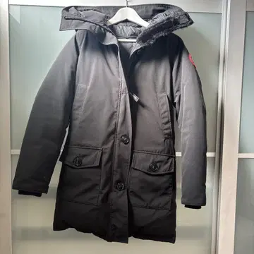 CANADA GOOSE 블랙 다운 자켓 M