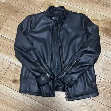 유니클로 싱글 라이더 자켓 M 사이즈