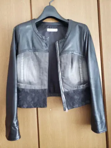 KOOS 블랙 크롭 점퍼