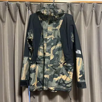 The North Face 1994 레트로 마운틴 라이트