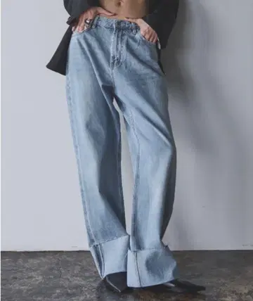 [ 새상품 ] AIC. 빈티지 워시 와이드 핏 데님 팬츠