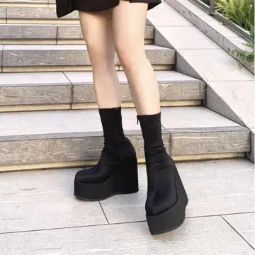 R&E 통굽 웨지솔 NEO 스트레치 미들 부츠