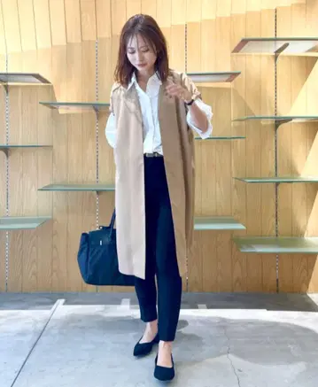 [새상품급] LOUNIE 롱베스트 버튼리스 체형 커버 베이지