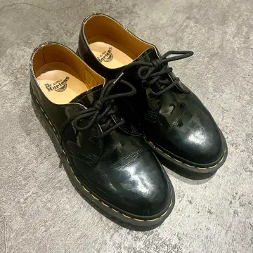 닥터마틴(Dr.Martens) 페이턴트 3홀 신발 37