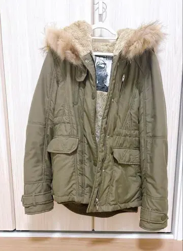 SPIRALGIRL 카키 퍼 달린 모즈 코트 밀리터리 자켓 F