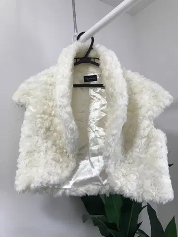 G.F. 인조 모피 화이트 자켓 11R