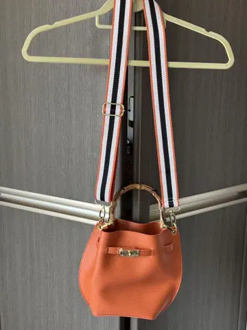 오렌지 가죽풍 숄더백