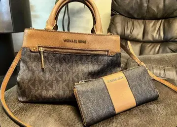 마이클코어스 MICHAEL KORS 백 장지갑 세트