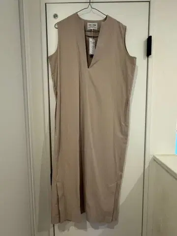 FORK & SPOON 슬리브리스 롱 원피스 베이지