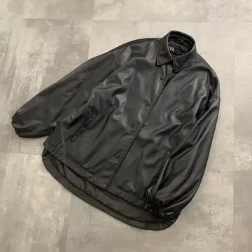 ZARA 페이크 가죽 자켓 라운드 헴 오버 사이즈