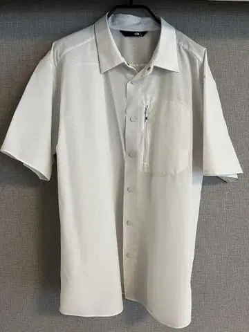 [ 새상품급 ] The North Face 반팔 셔츠 L 화이트