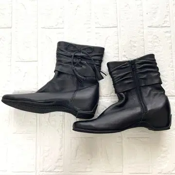 [새상품급] HushPuppies 숏부츠 가죽 프린지 블랙 22.5cm