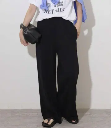 저널 스탠다드 리룸 와이드 스웨트 팬츠 블랙
