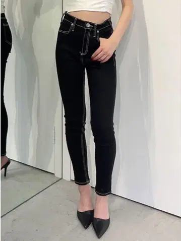 새상품급 GYDA 하이웨스트 원워시 스키니 팬츠 블랙 S