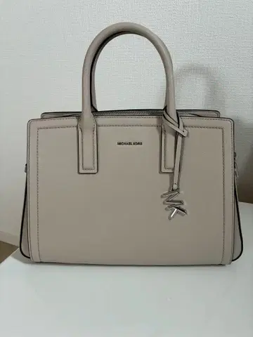 MICHAEL KORS 베이지 핸드백