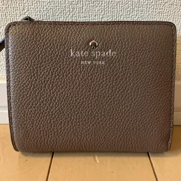 kate spade 이단 접이식 지갑 새상품급