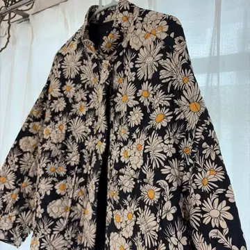 ZARA 꽃무늬 점퍼