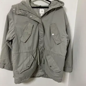H&M 후드 부착 옅은 카키색 점퍼 XS/S