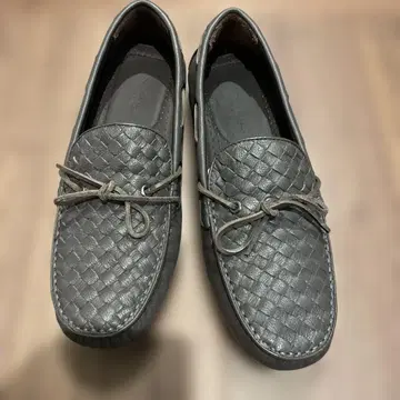 그레이 가죽 모카신 신발